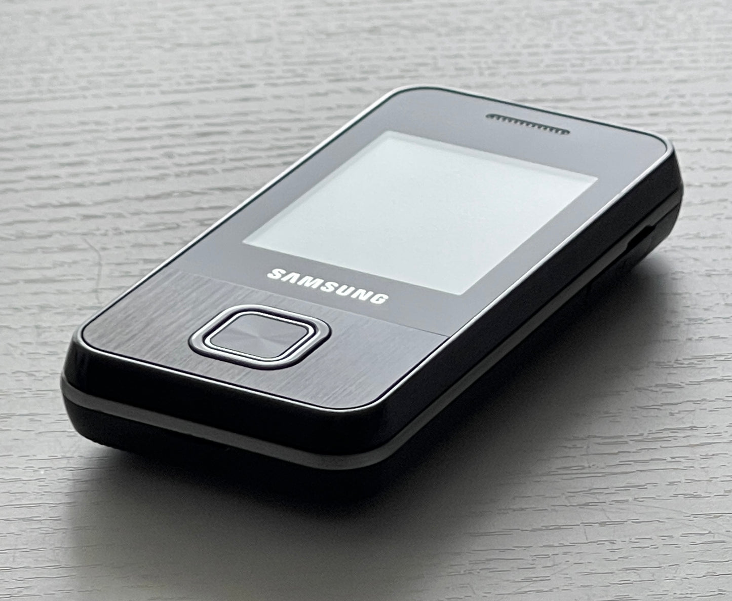 Samsung E2330 - Vodafone ro