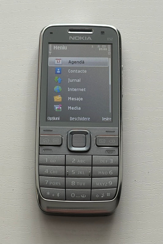 NOKIA E52
