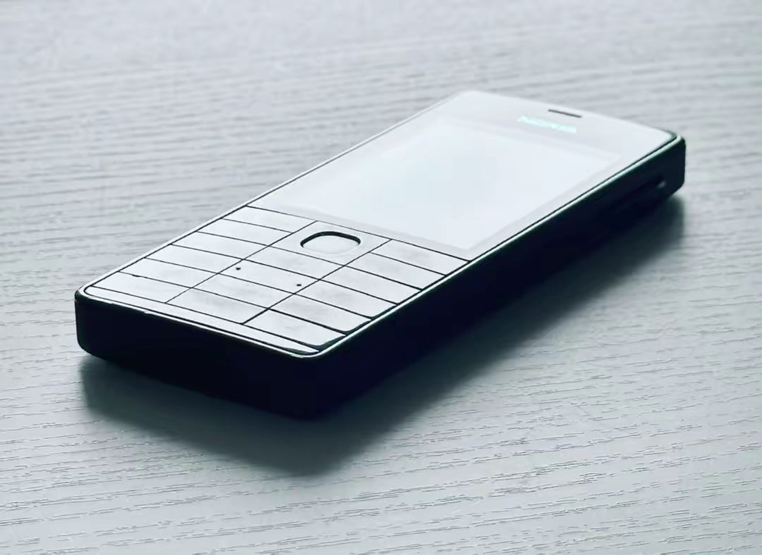 NOKIA 515