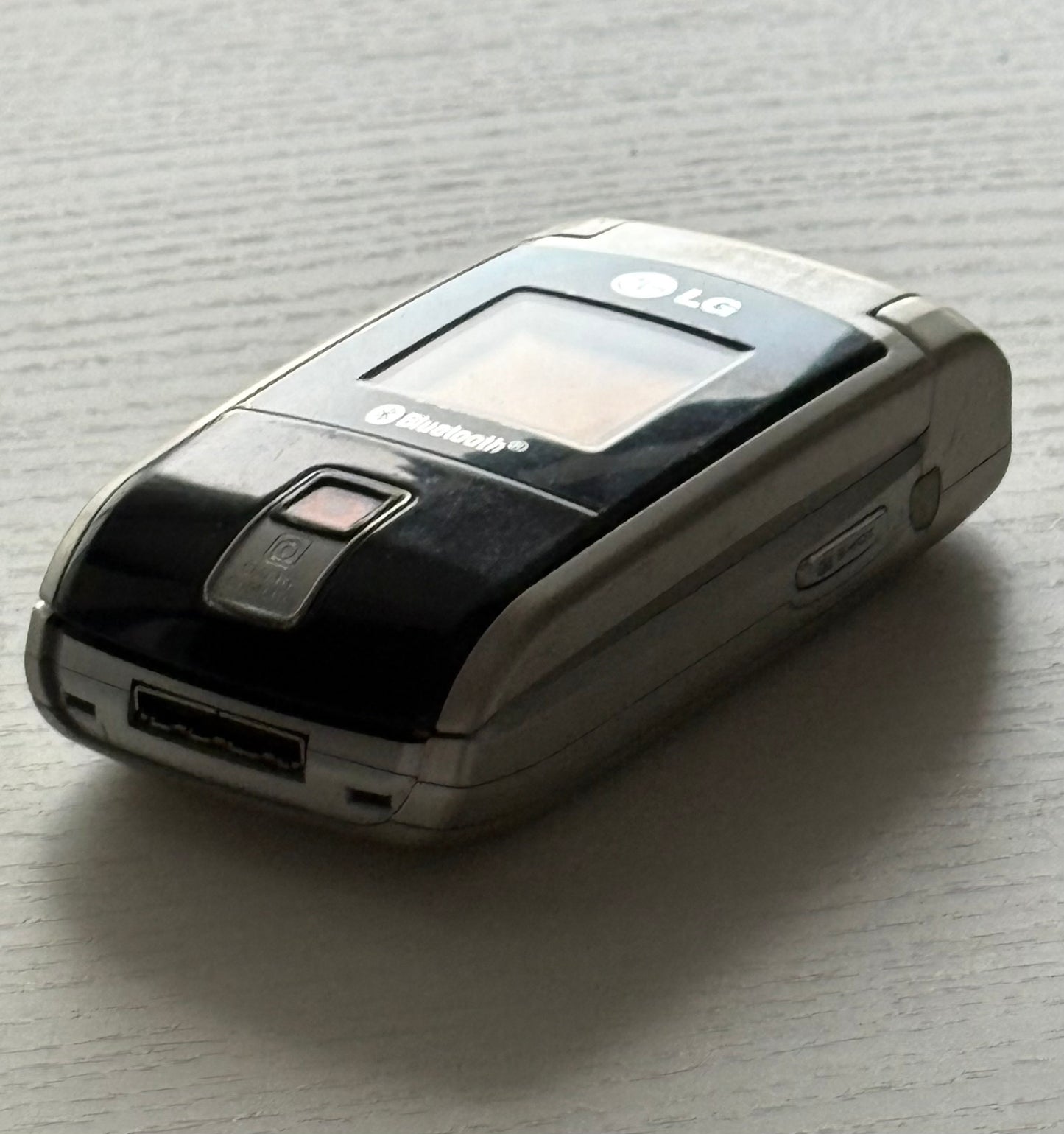 LG F2410