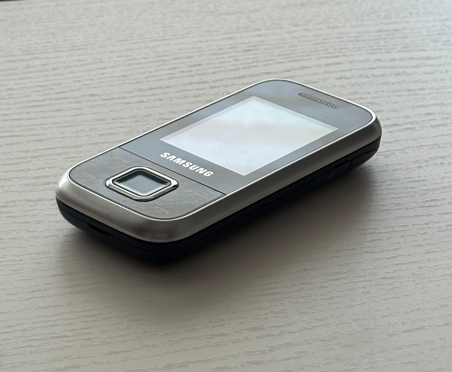Samsung GT E2350b