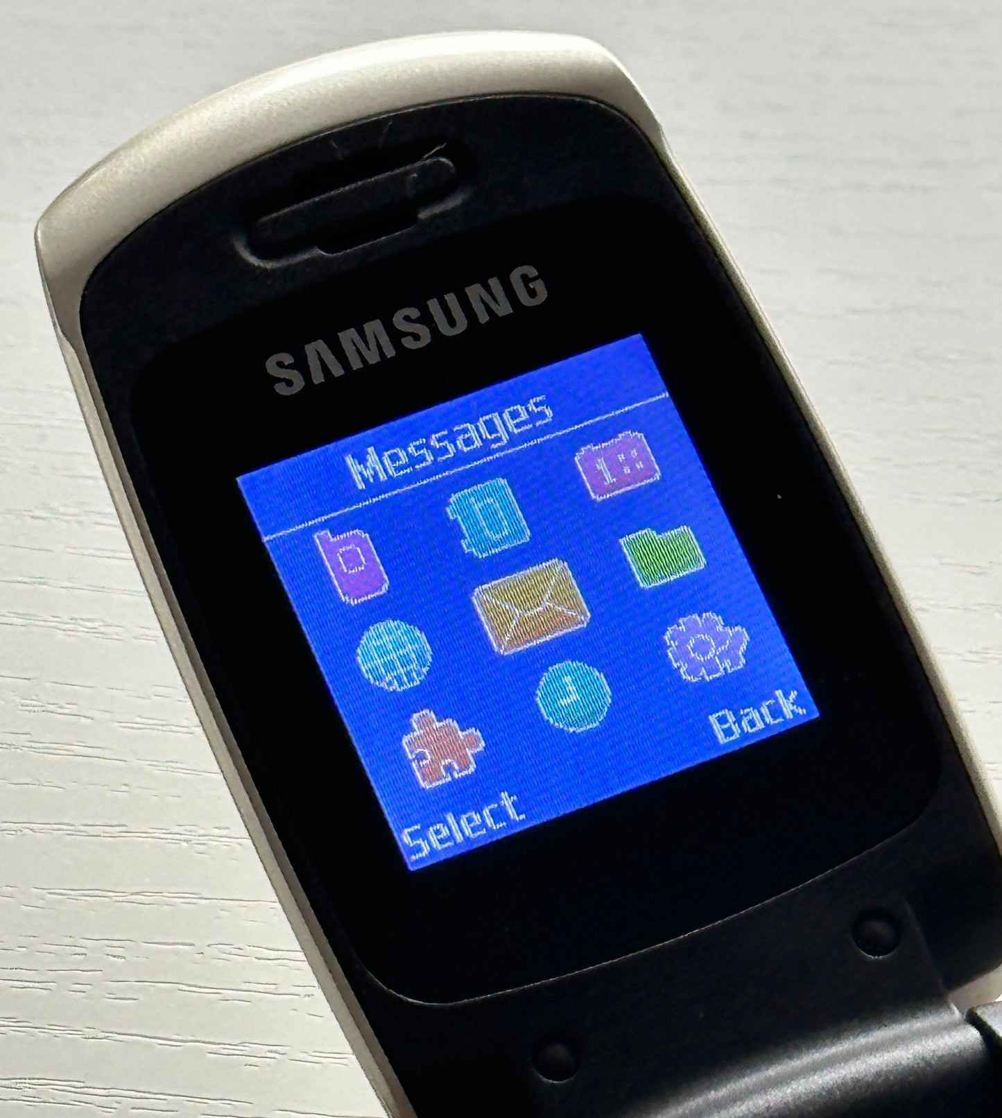 Samsung C270