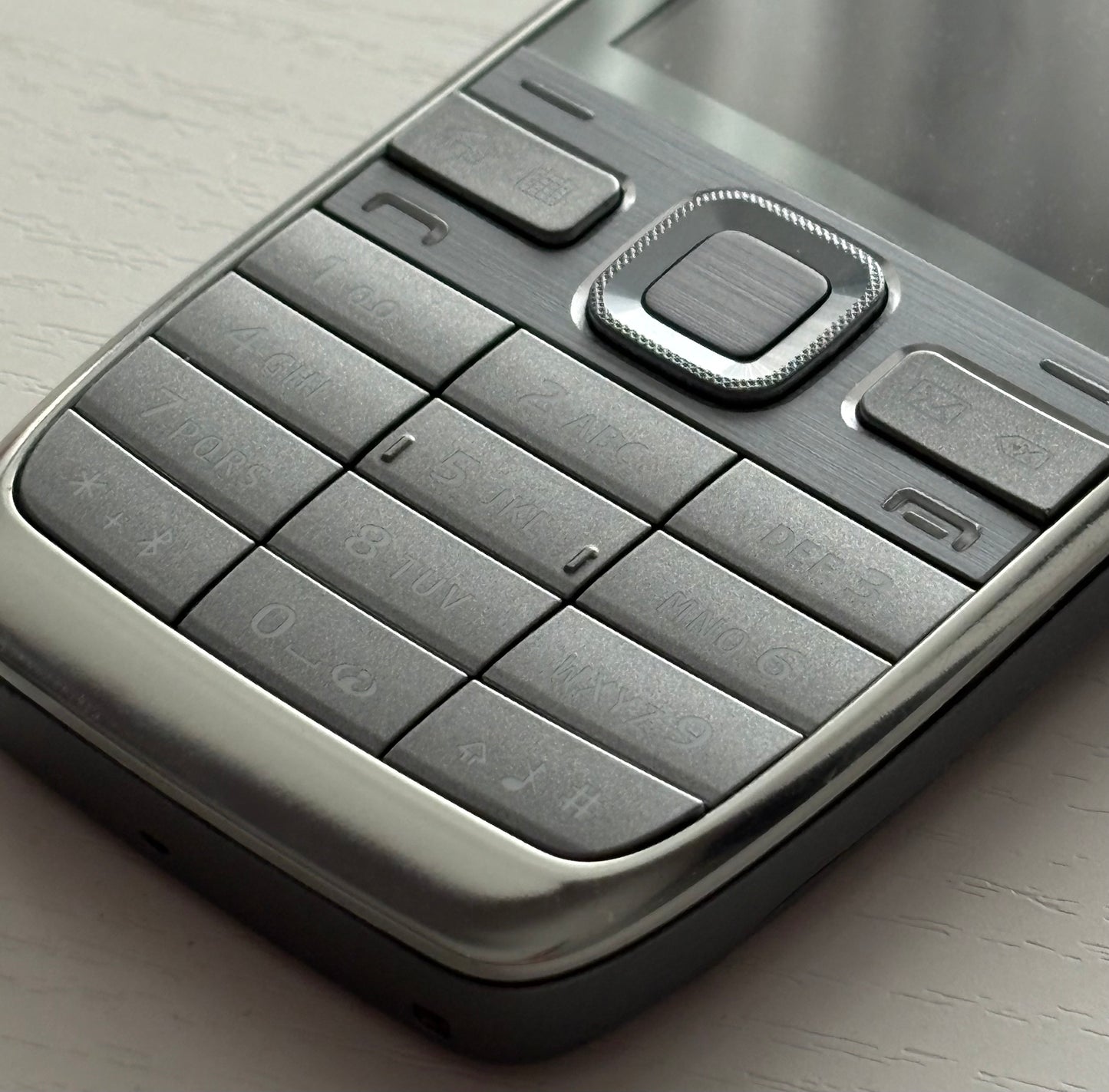 NOKIA E52