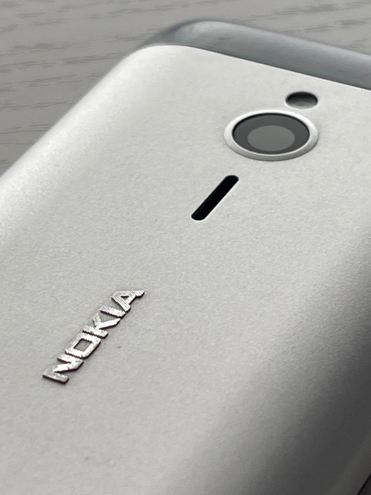 NOKIA 230