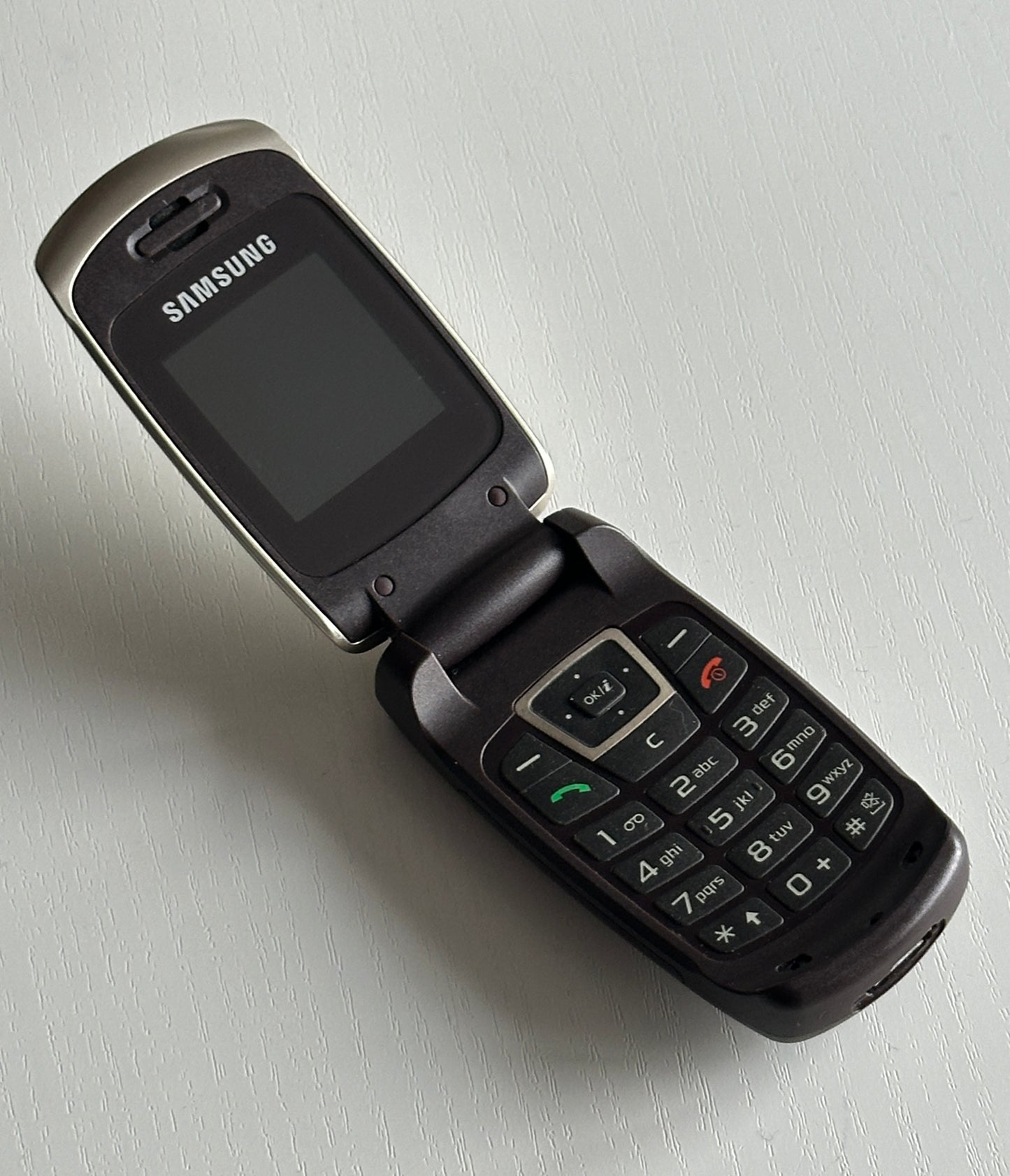 Samsung C270