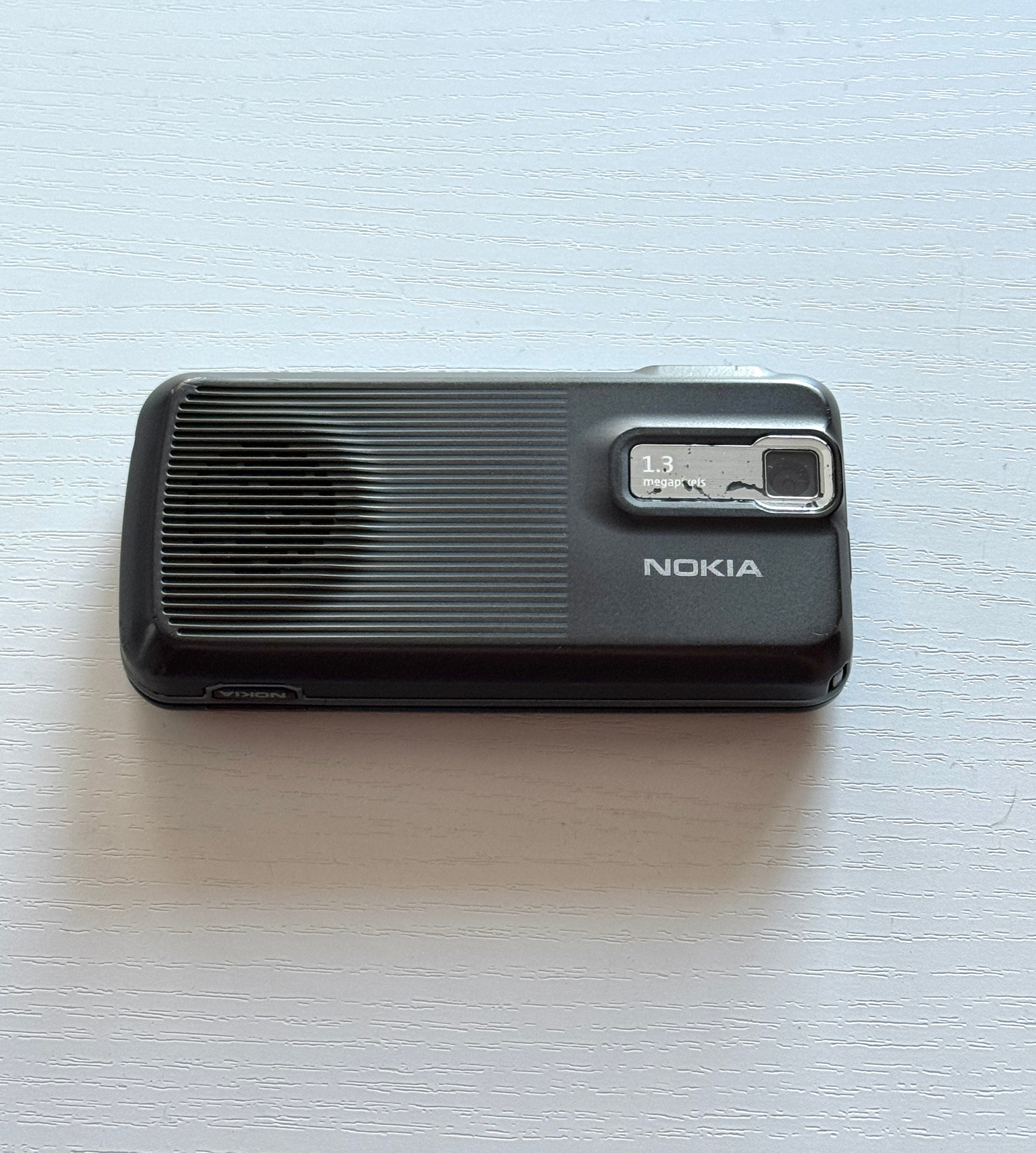 NOKIA 7100 Supernova