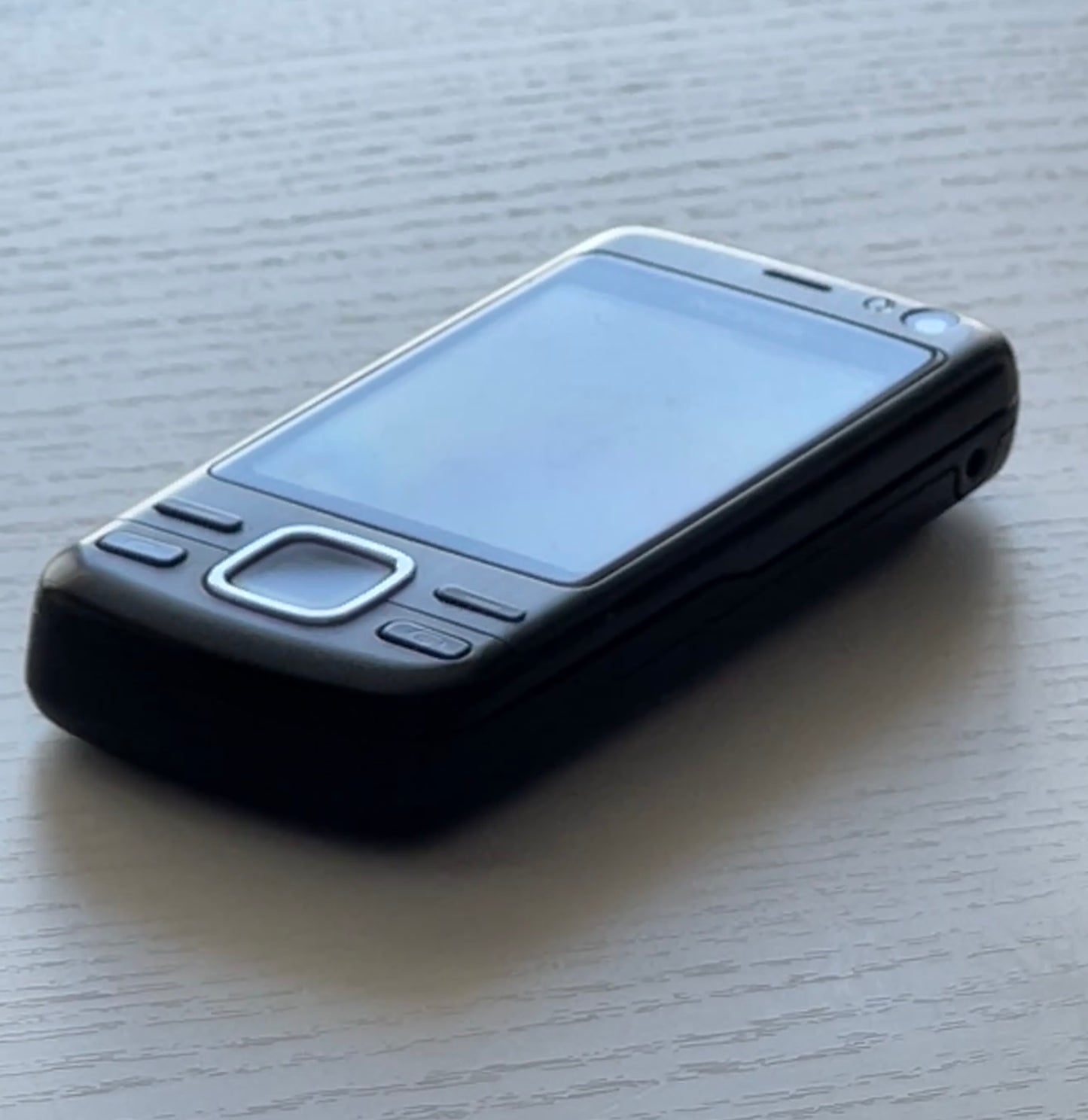 NOKIA 6600i Slide