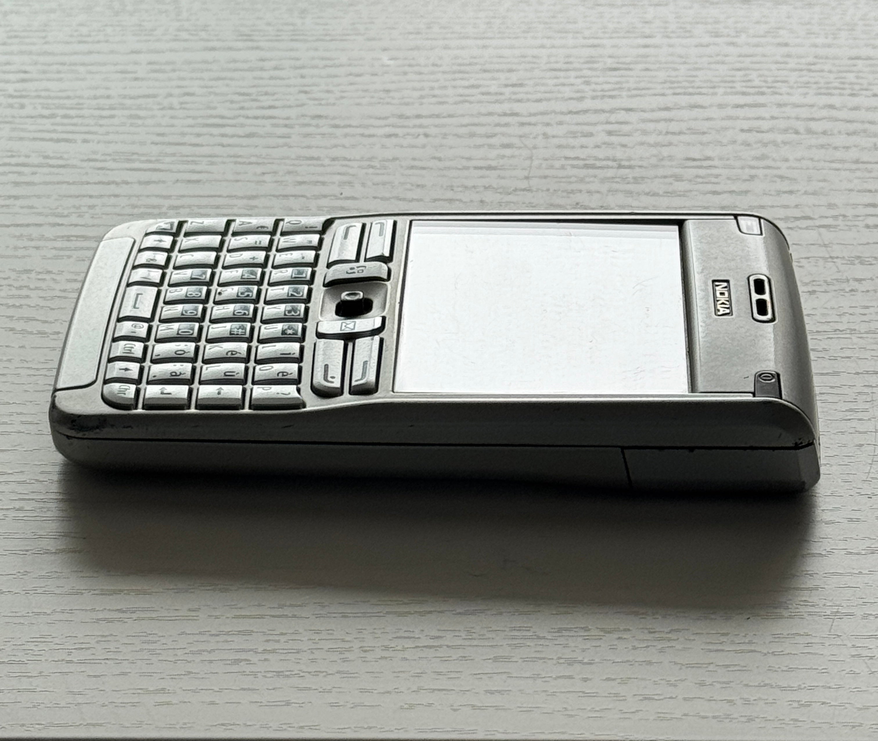 NOKIA E61