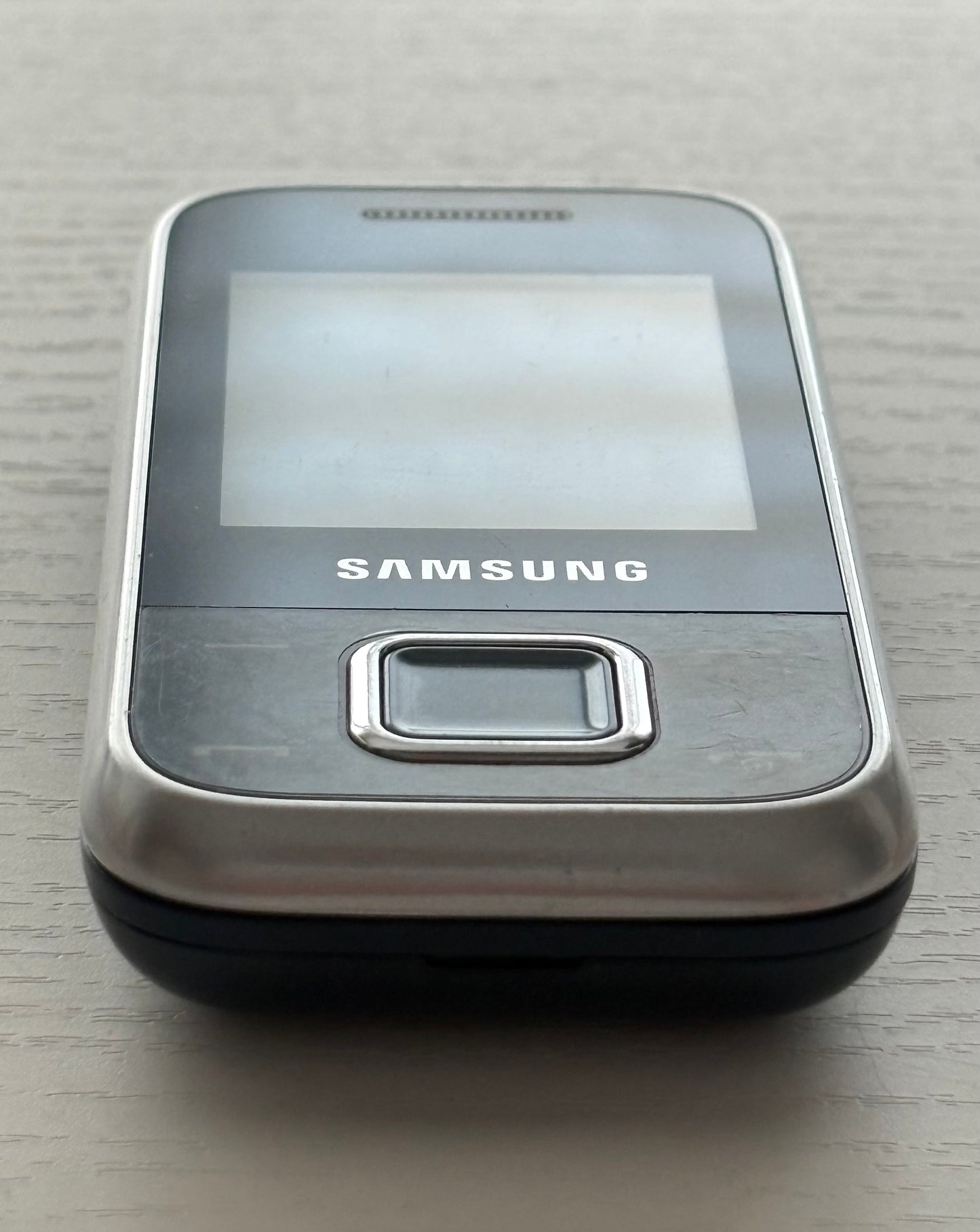 Samsung GT E2350b