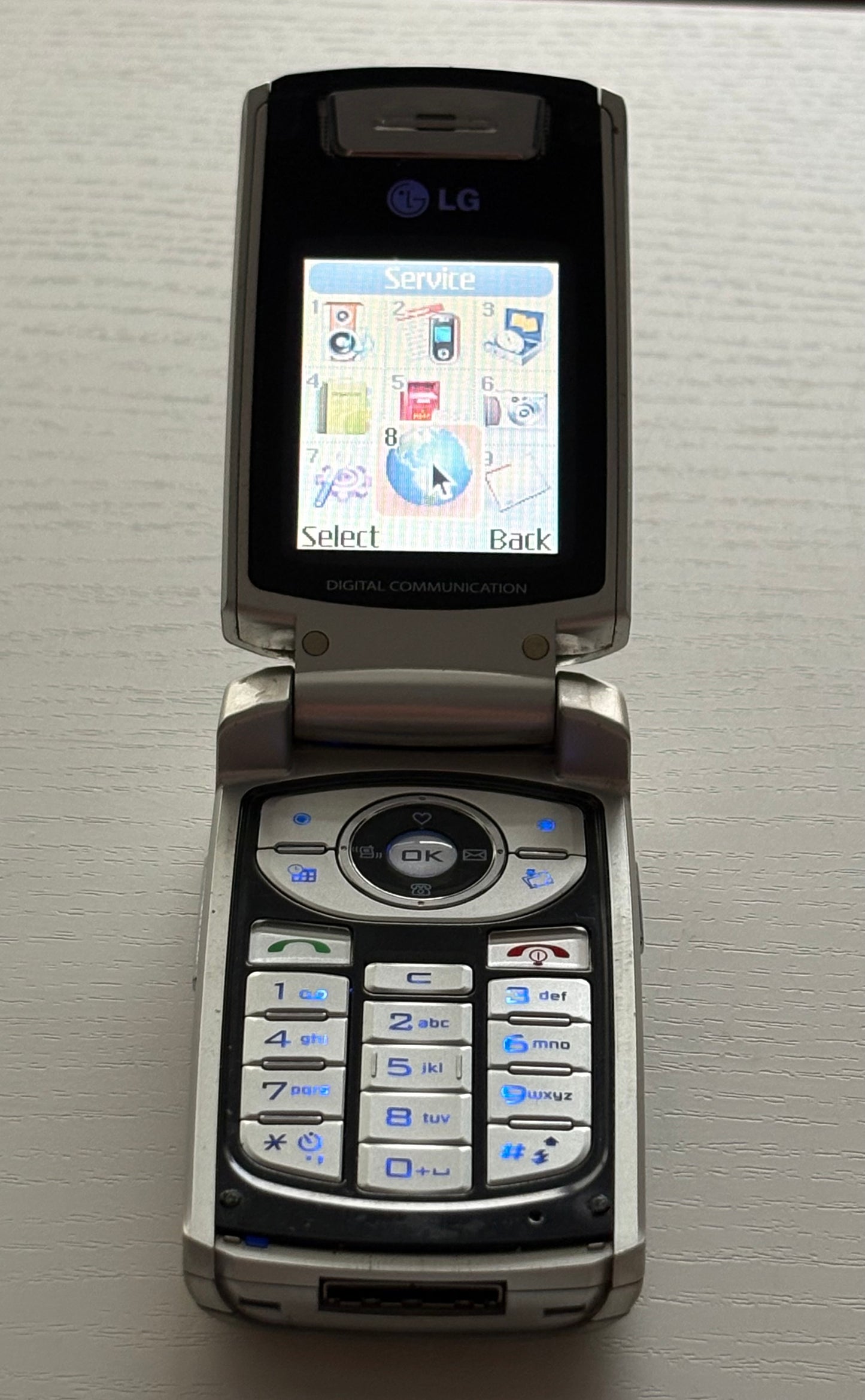 LG F2410