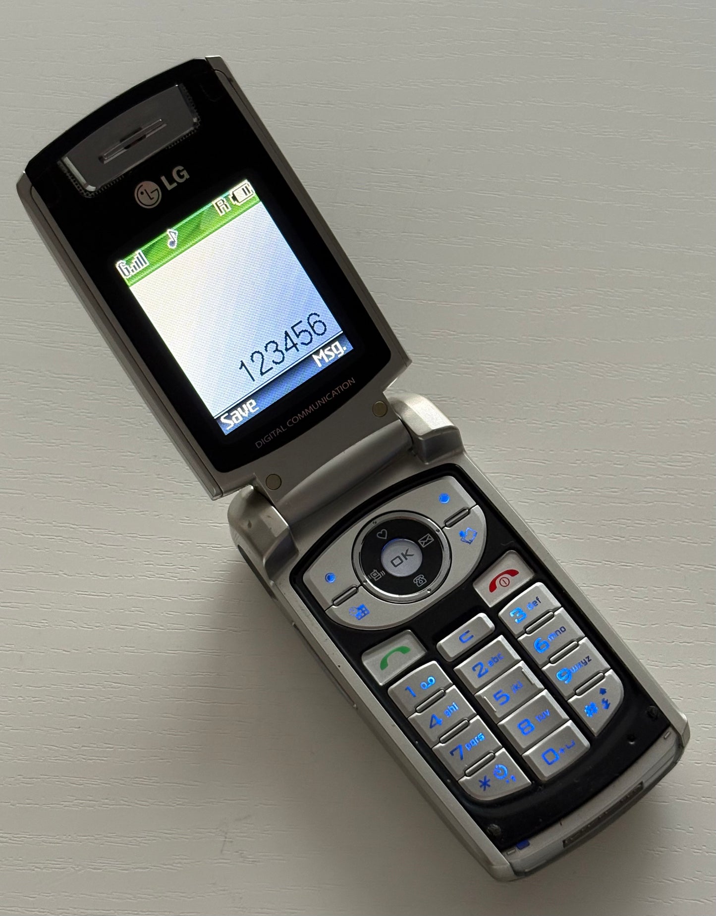 LG F2410