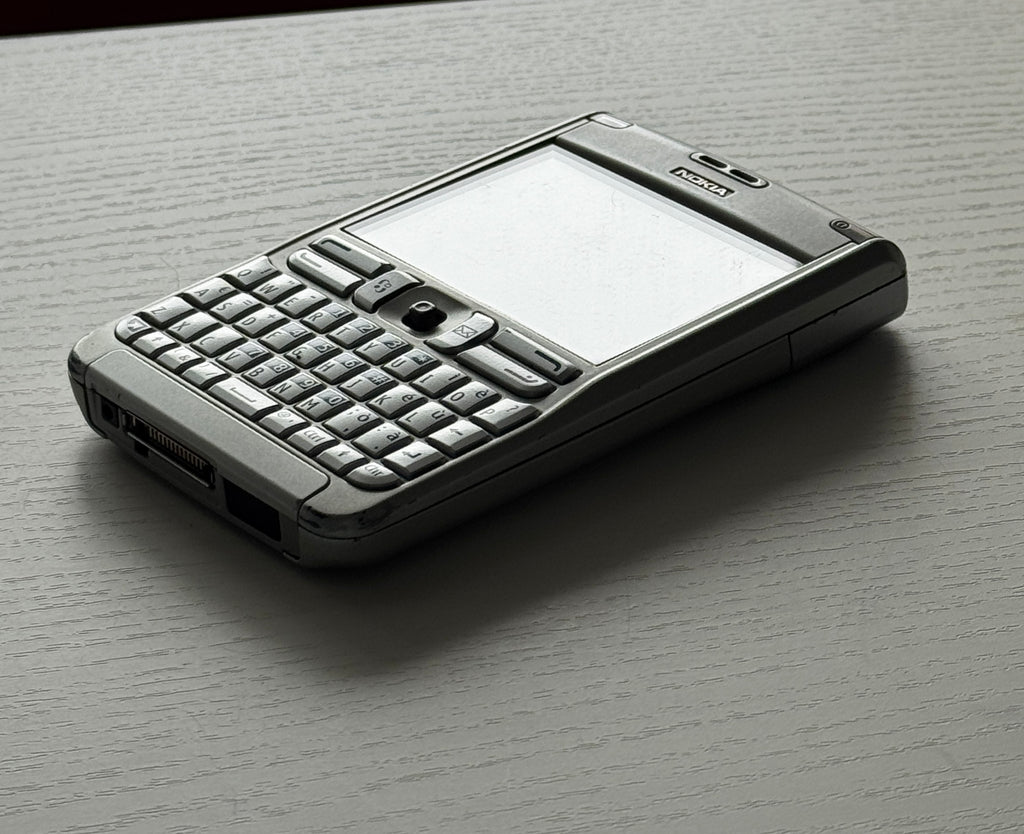 NOKIA E61