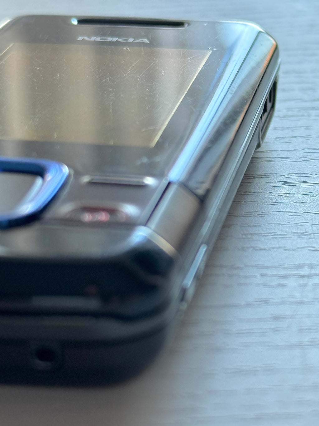 NOKIA 7100 Supernova