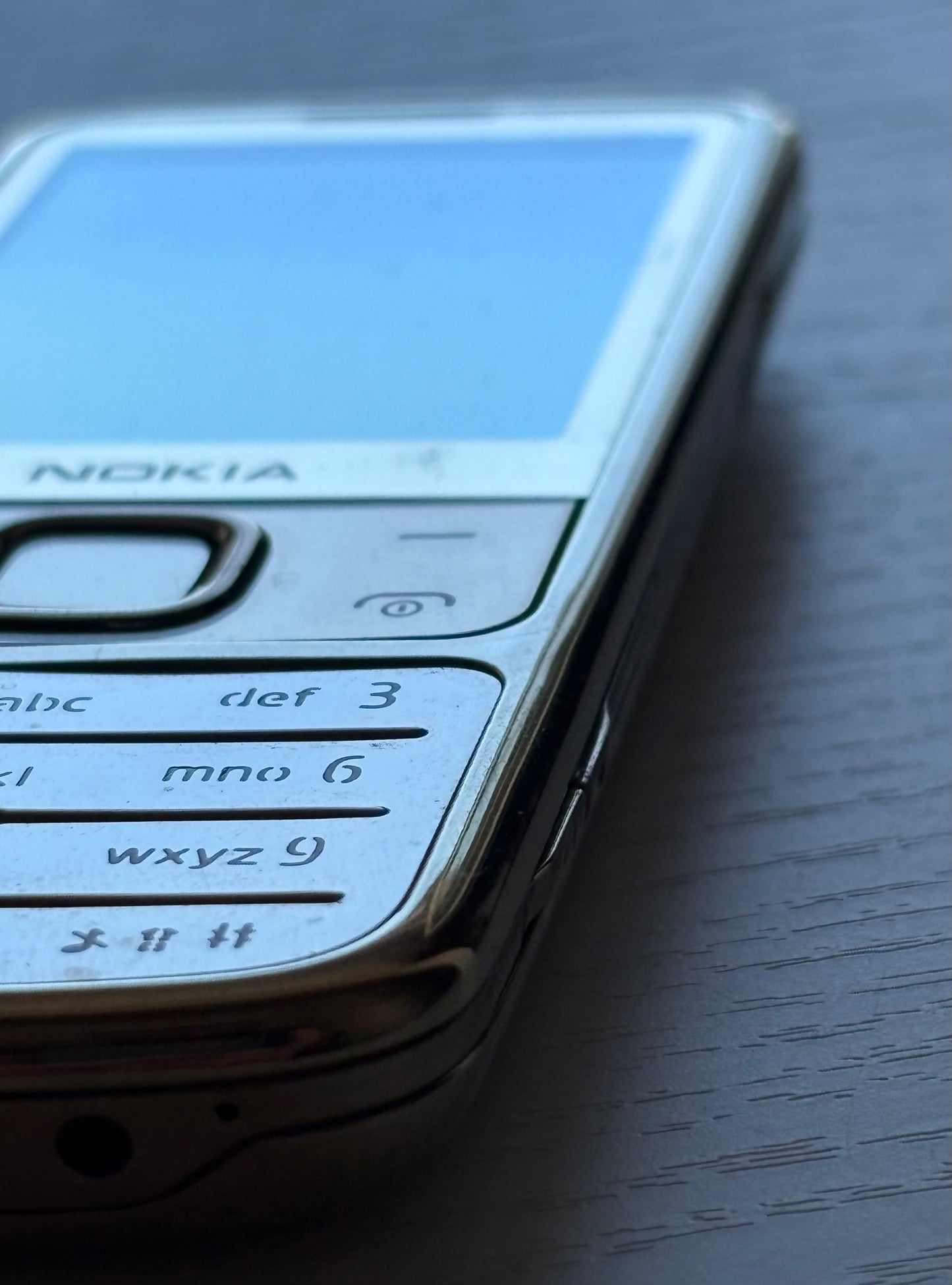 NOKIA 6700 Gold