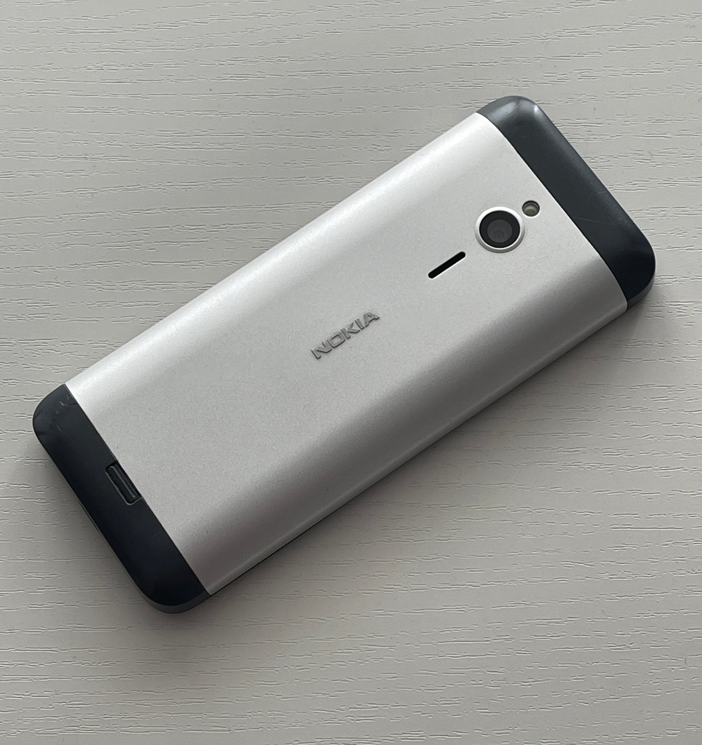 NOKIA 230