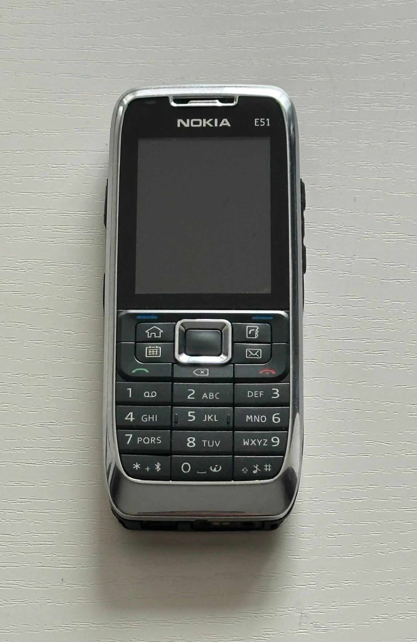 NOKIA E51