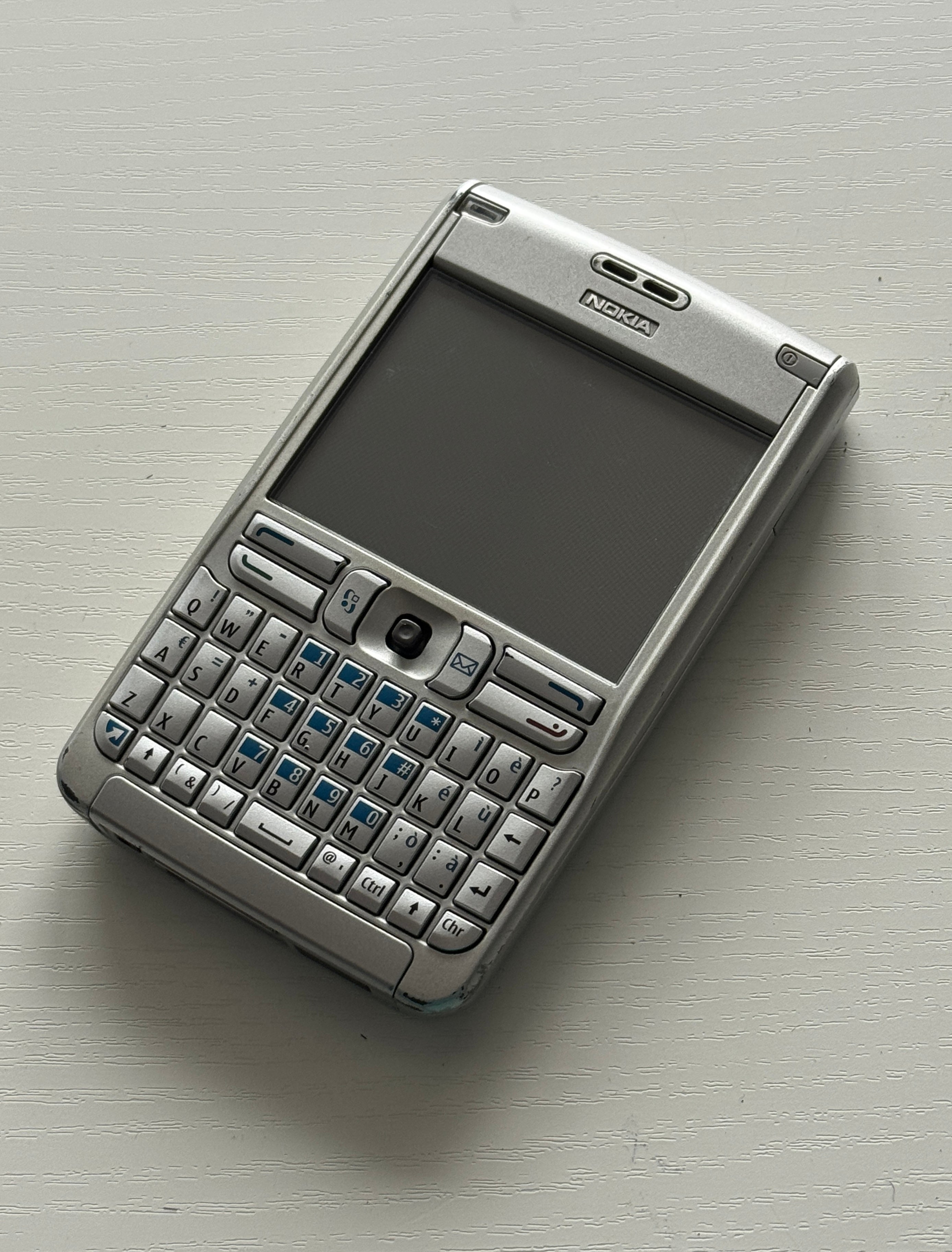 NOKIA E61
