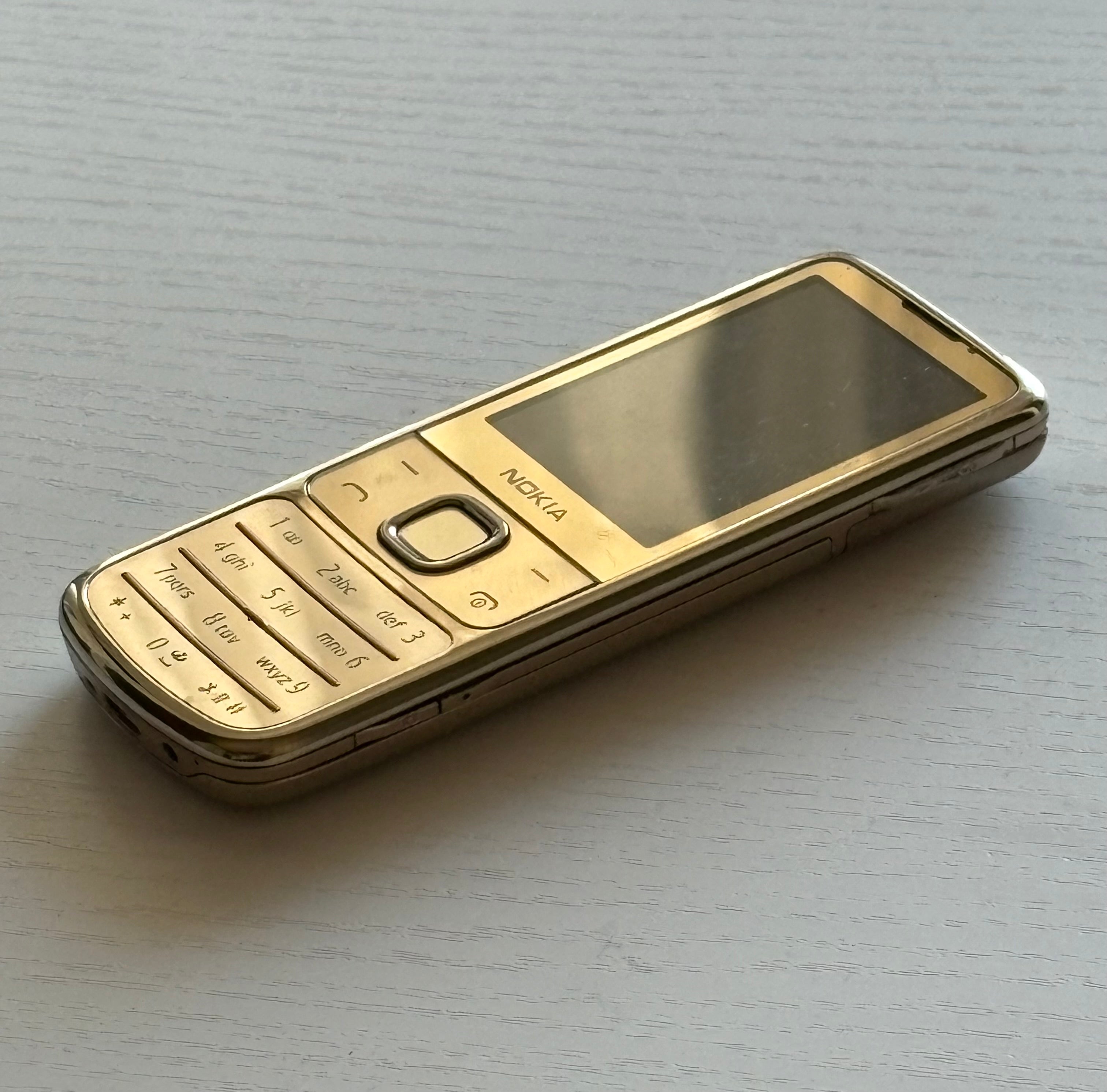 NOKIA 6700 Gold