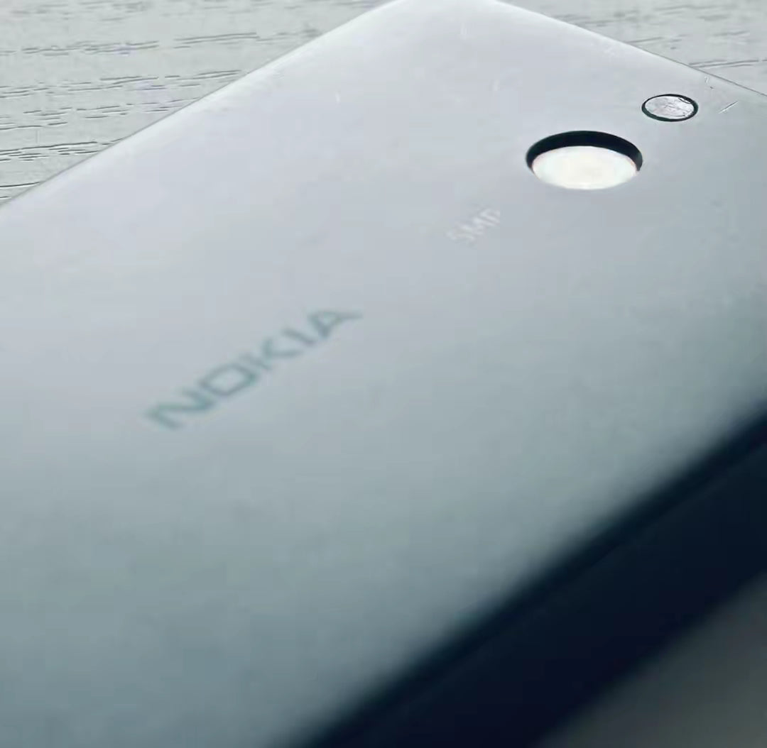 NOKIA 515
