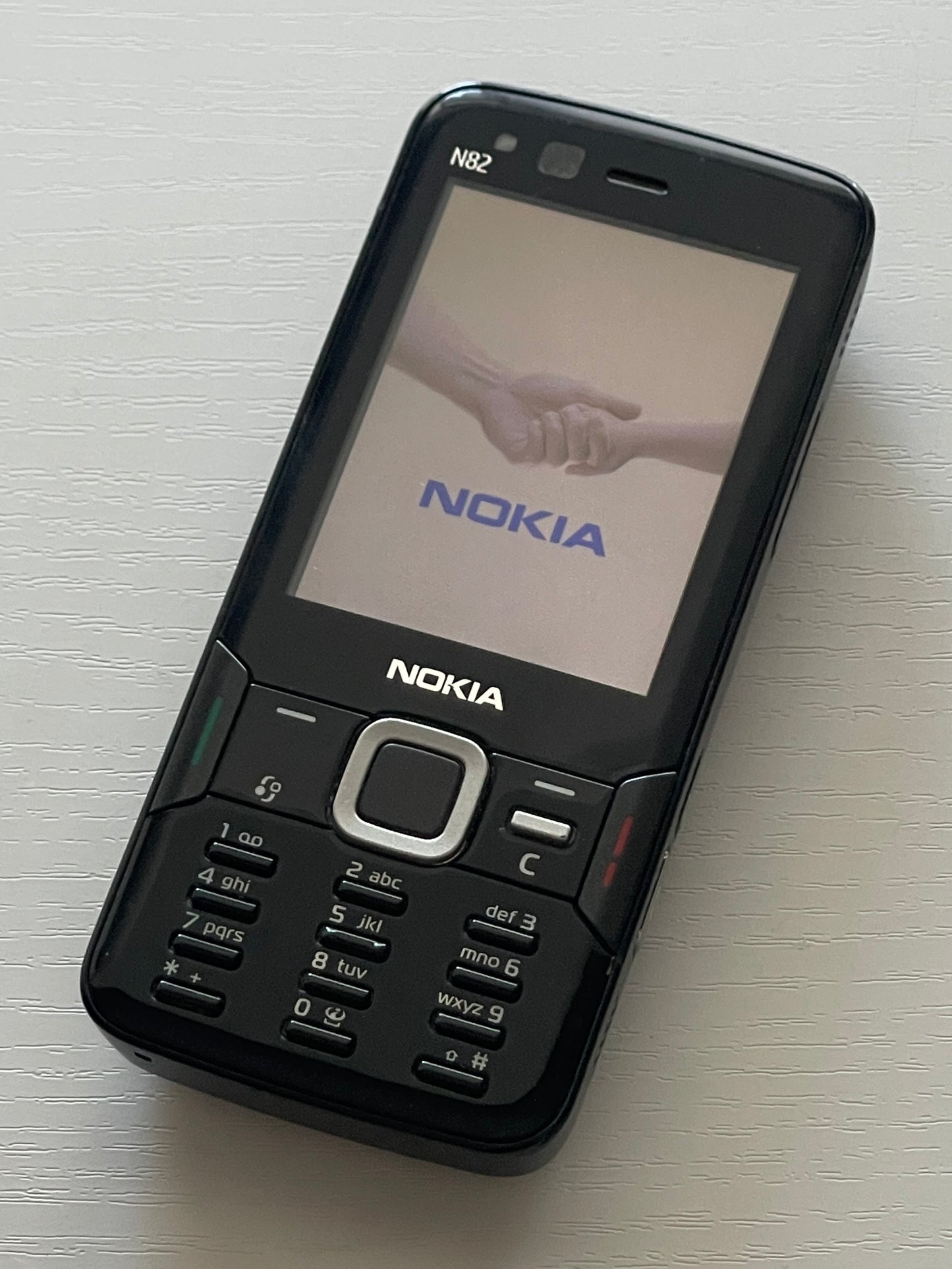 NOKIA N82