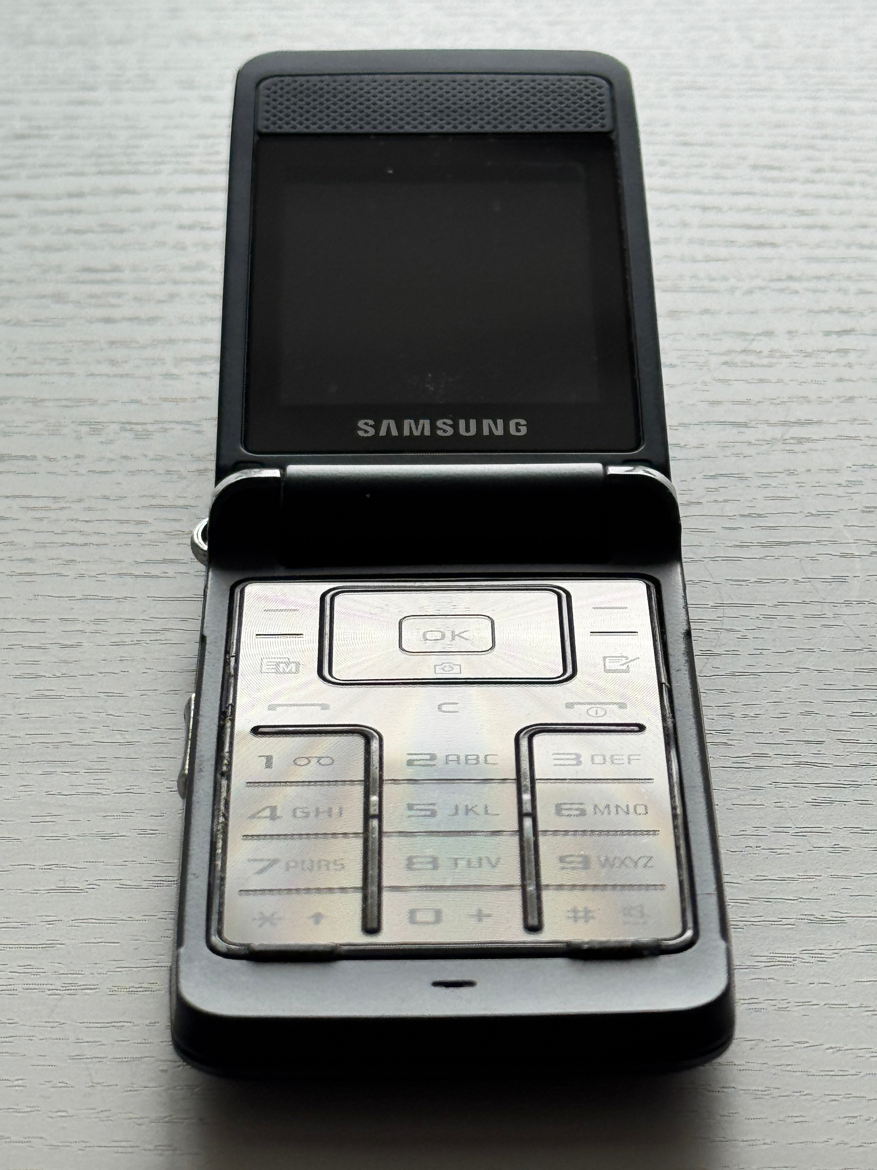 Samsung S3600