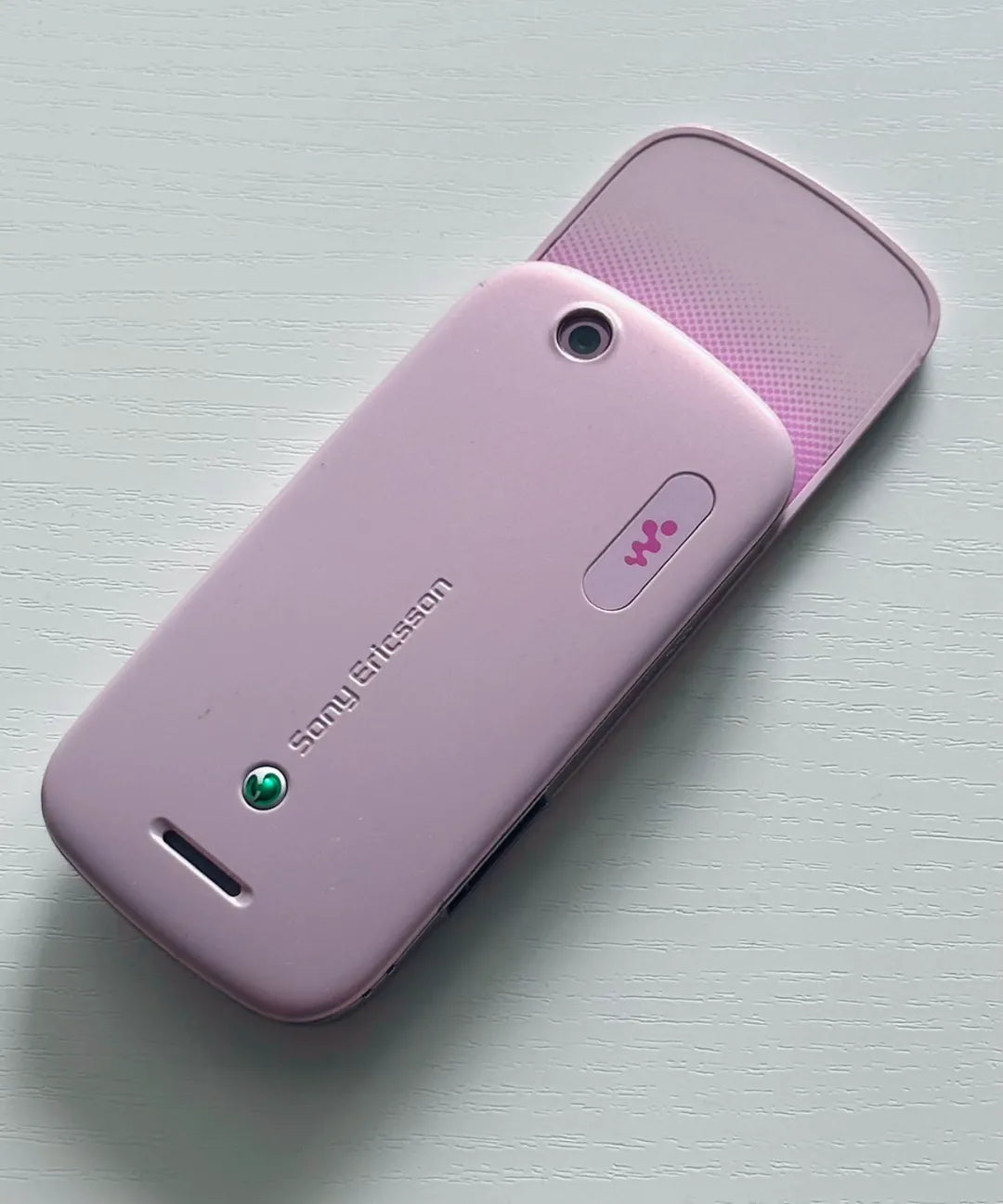 Sony Ericsson Zylo (W20i)