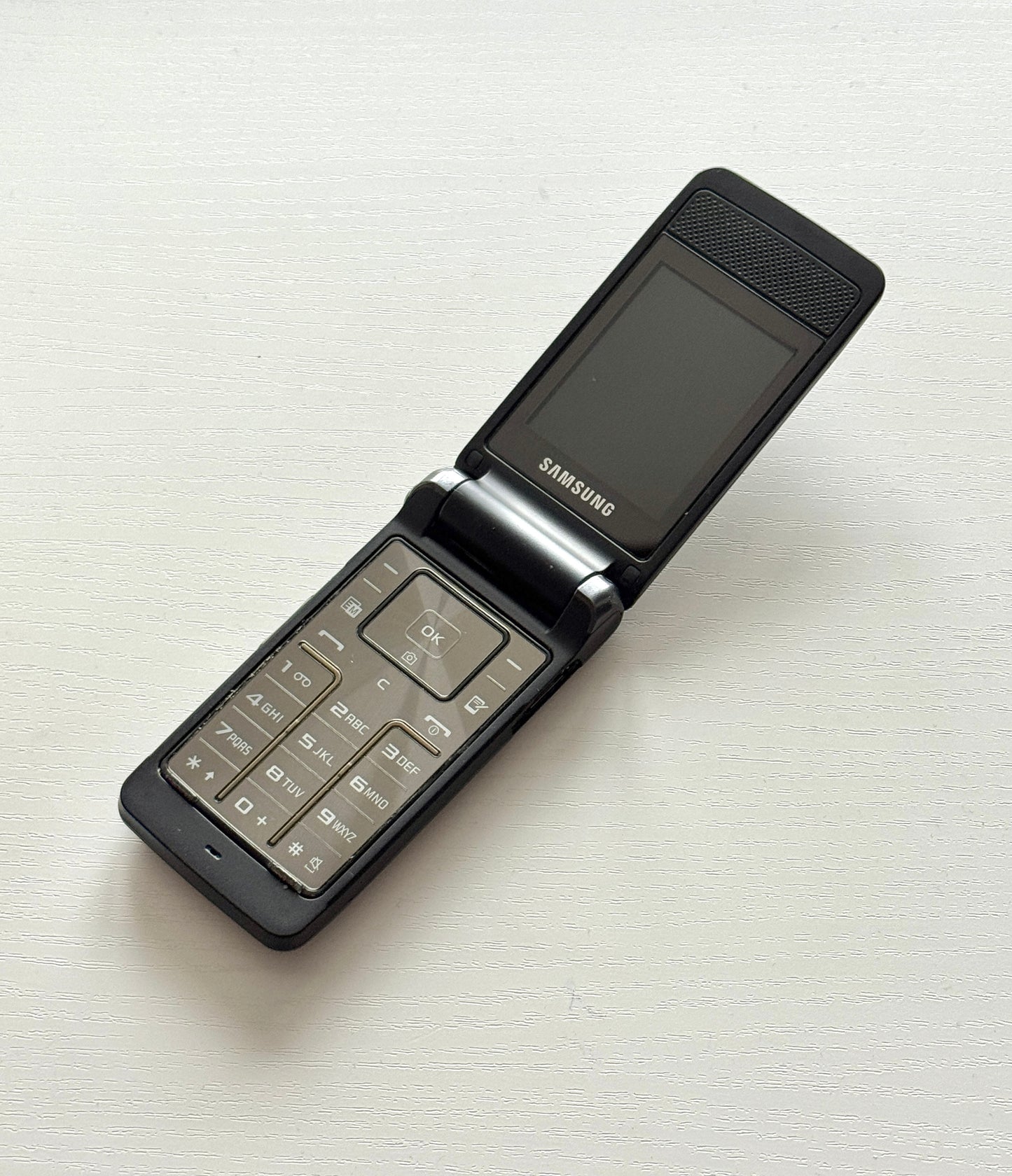 Samsung S3600