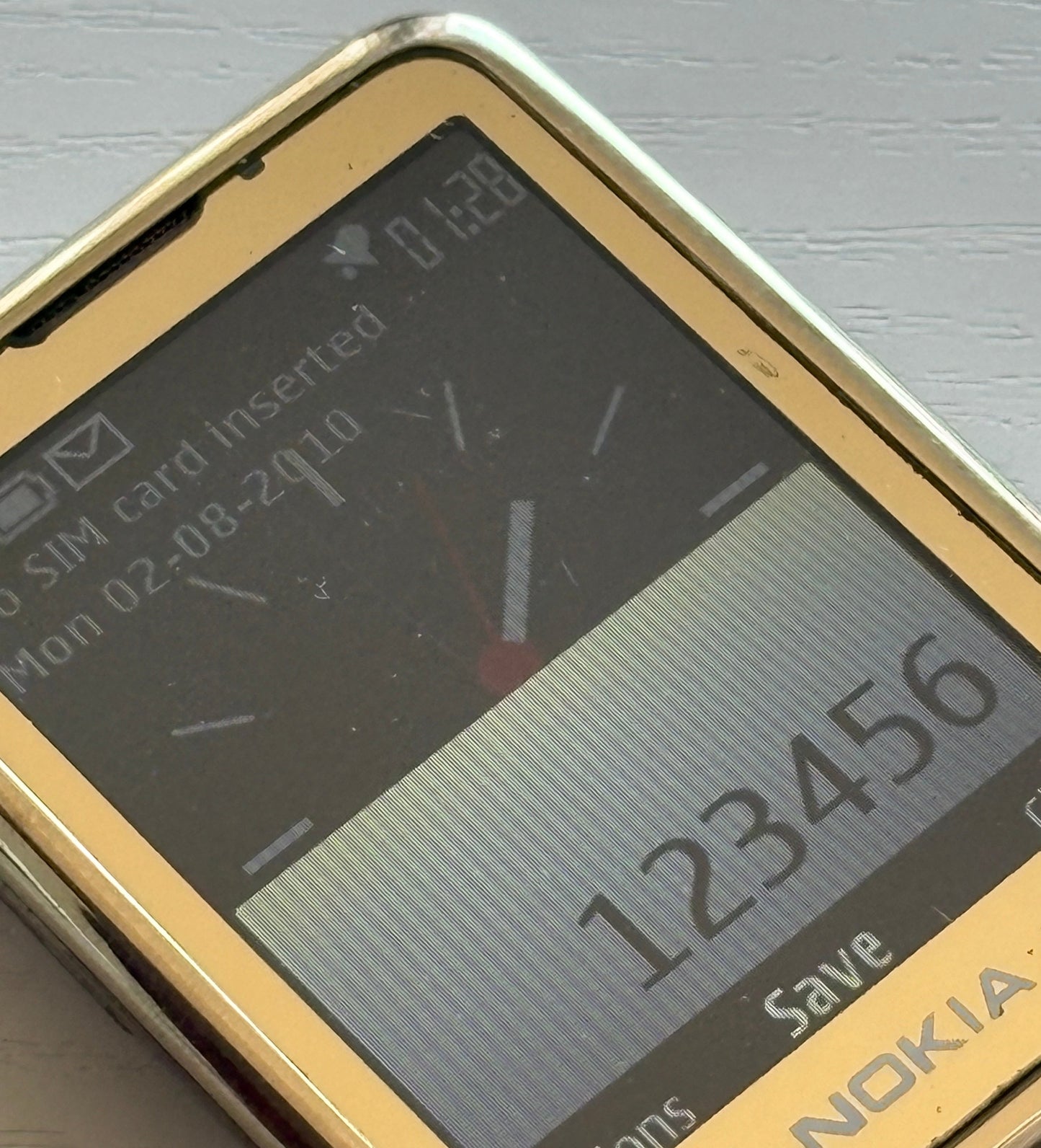 NOKIA 6700 Gold