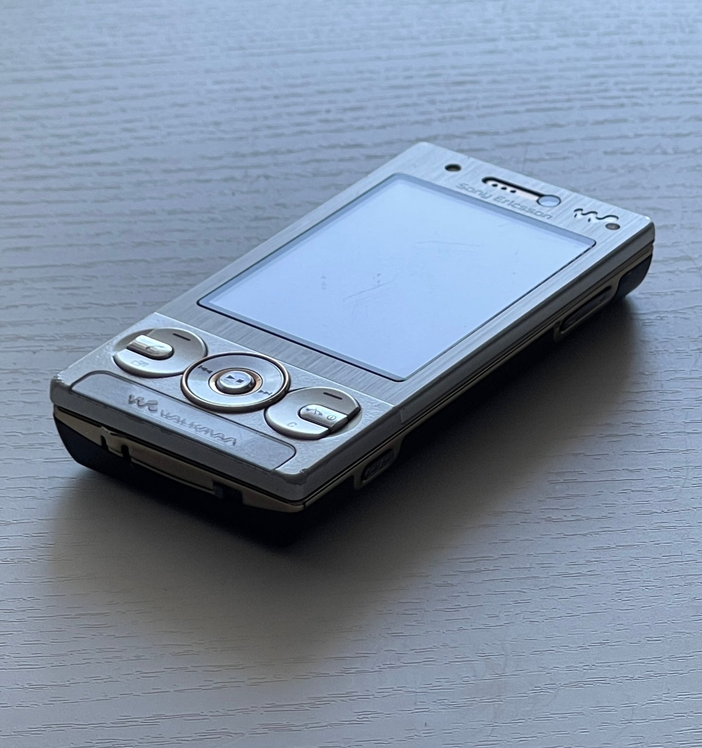 Sony Ericsson W705