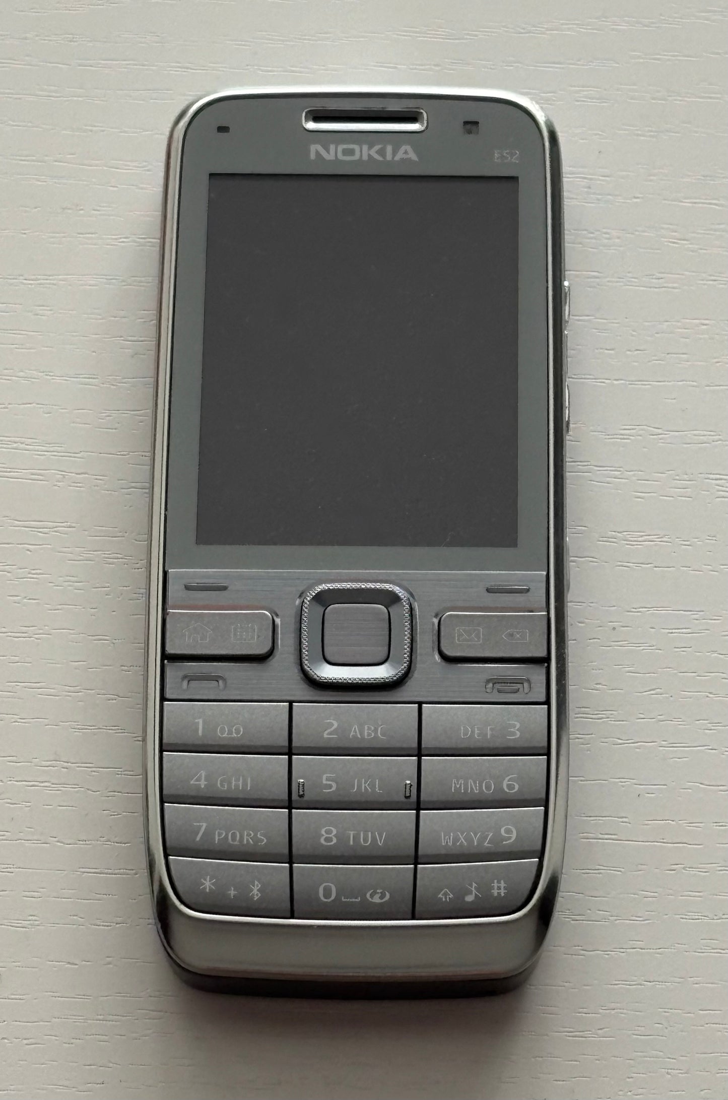 NOKIA E52