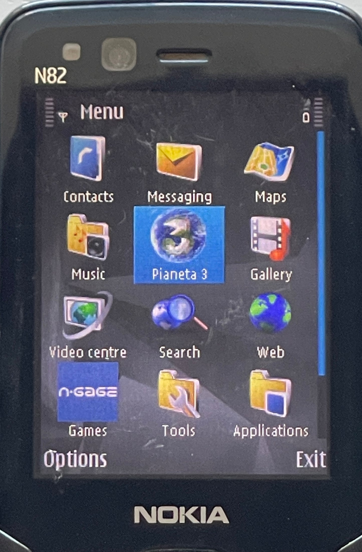 NOKIA N82
