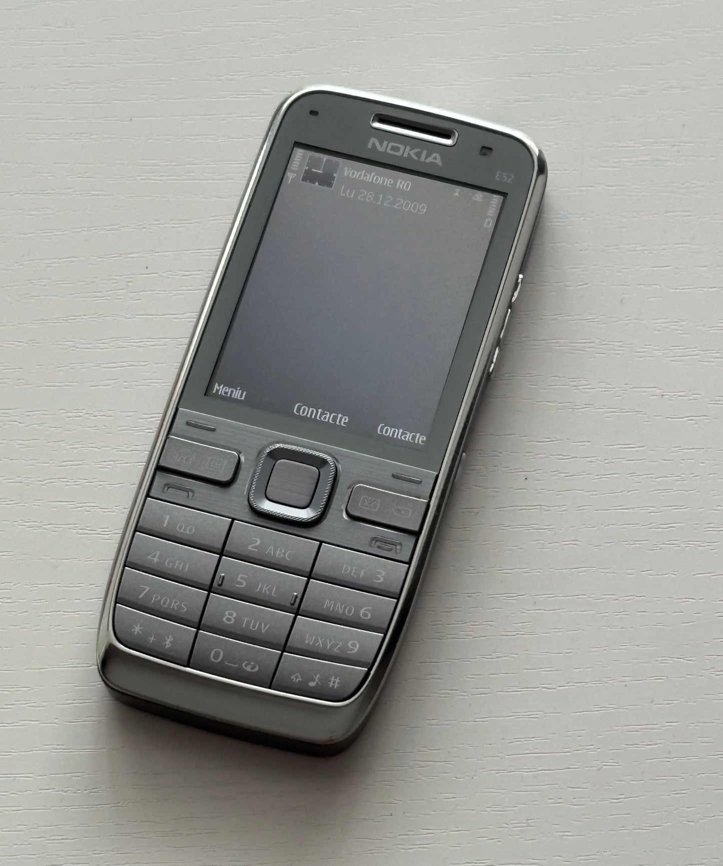 NOKIA E52