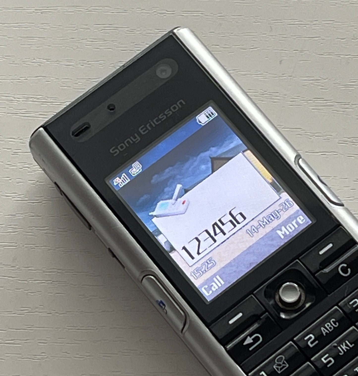 Sony Ericsson V600i