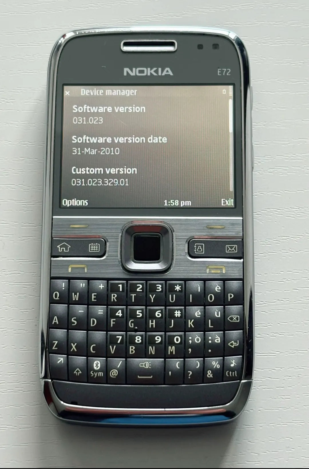NOKIA E72