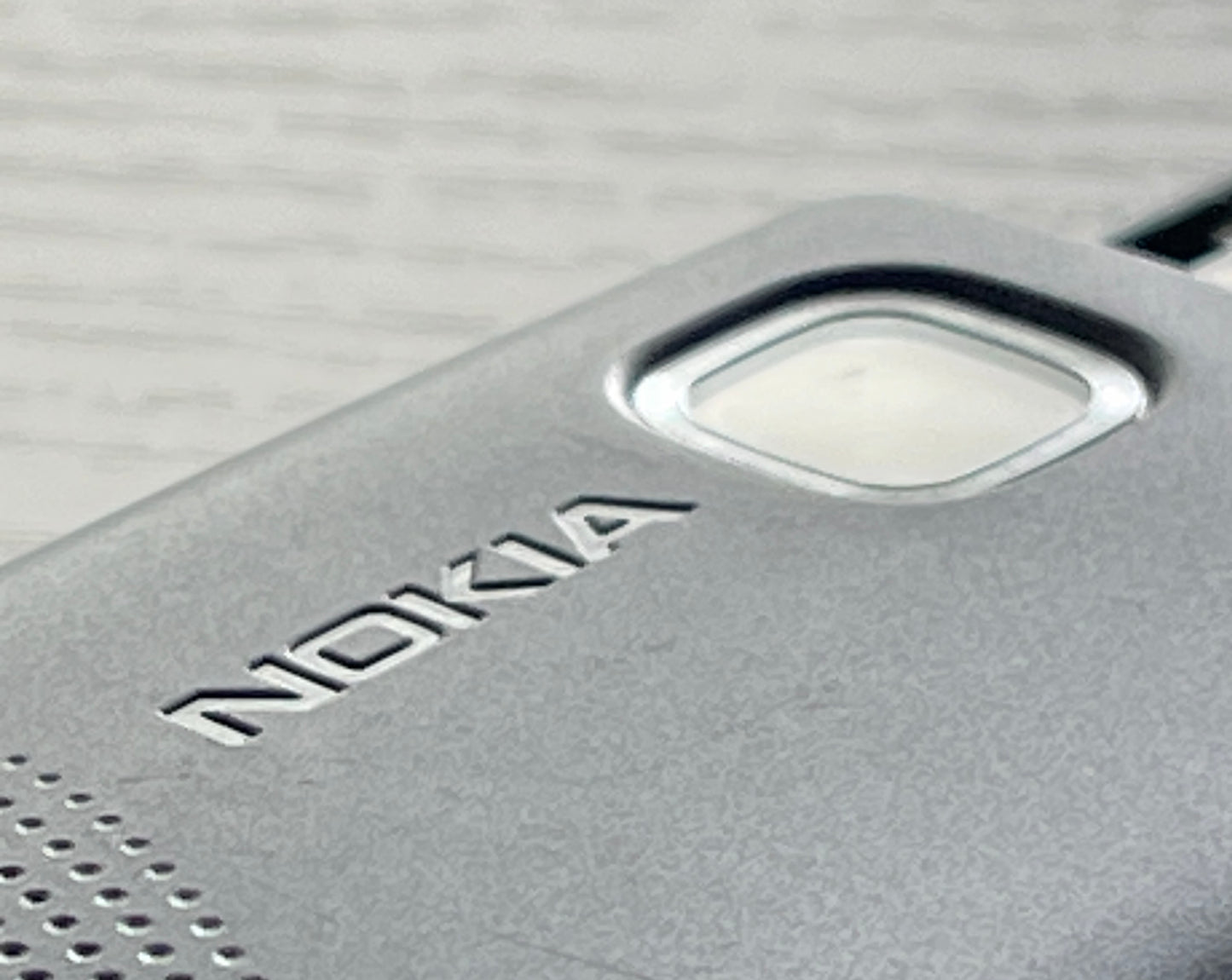 NOKIA 2220 Slide