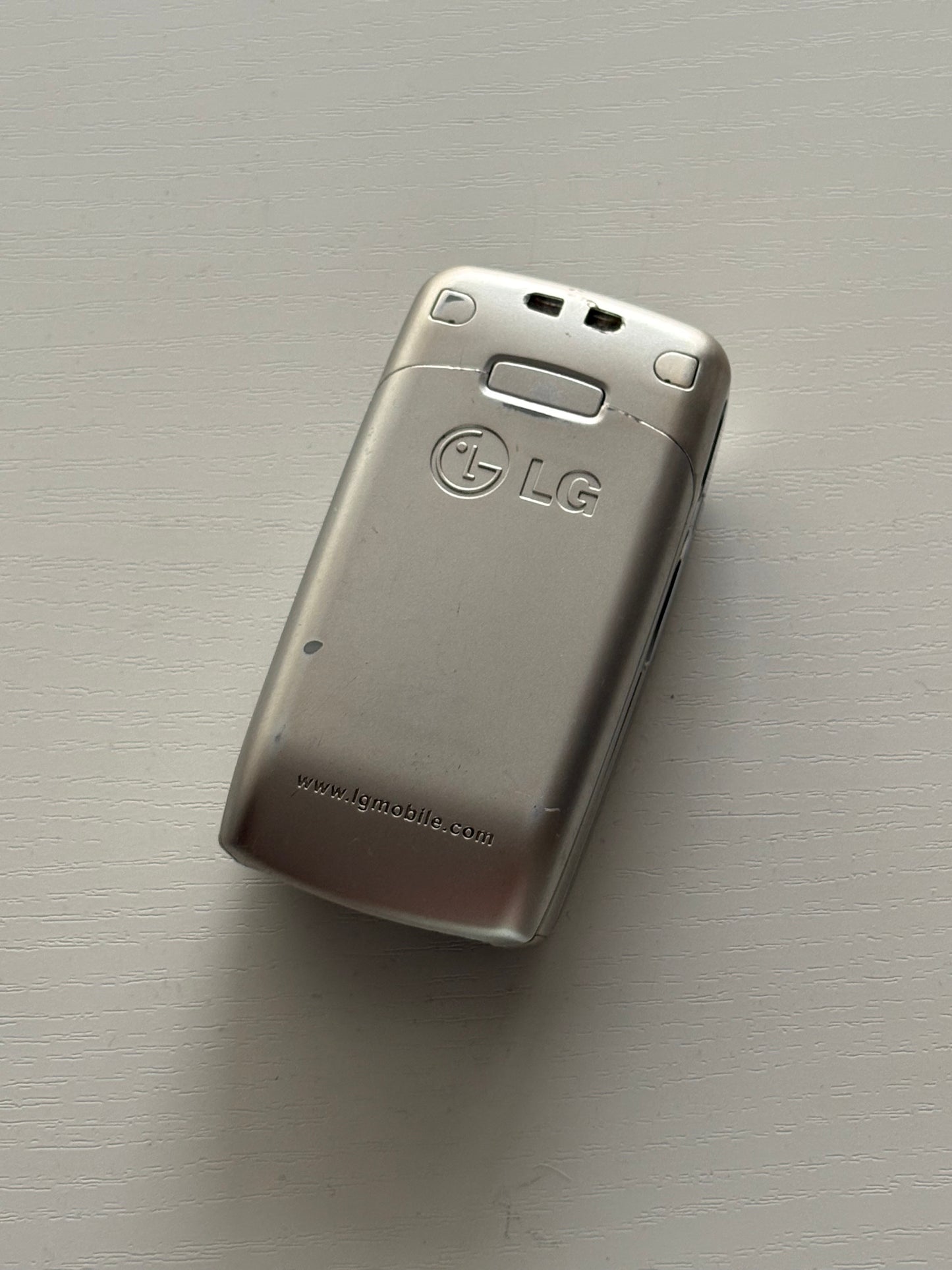 LG F2410