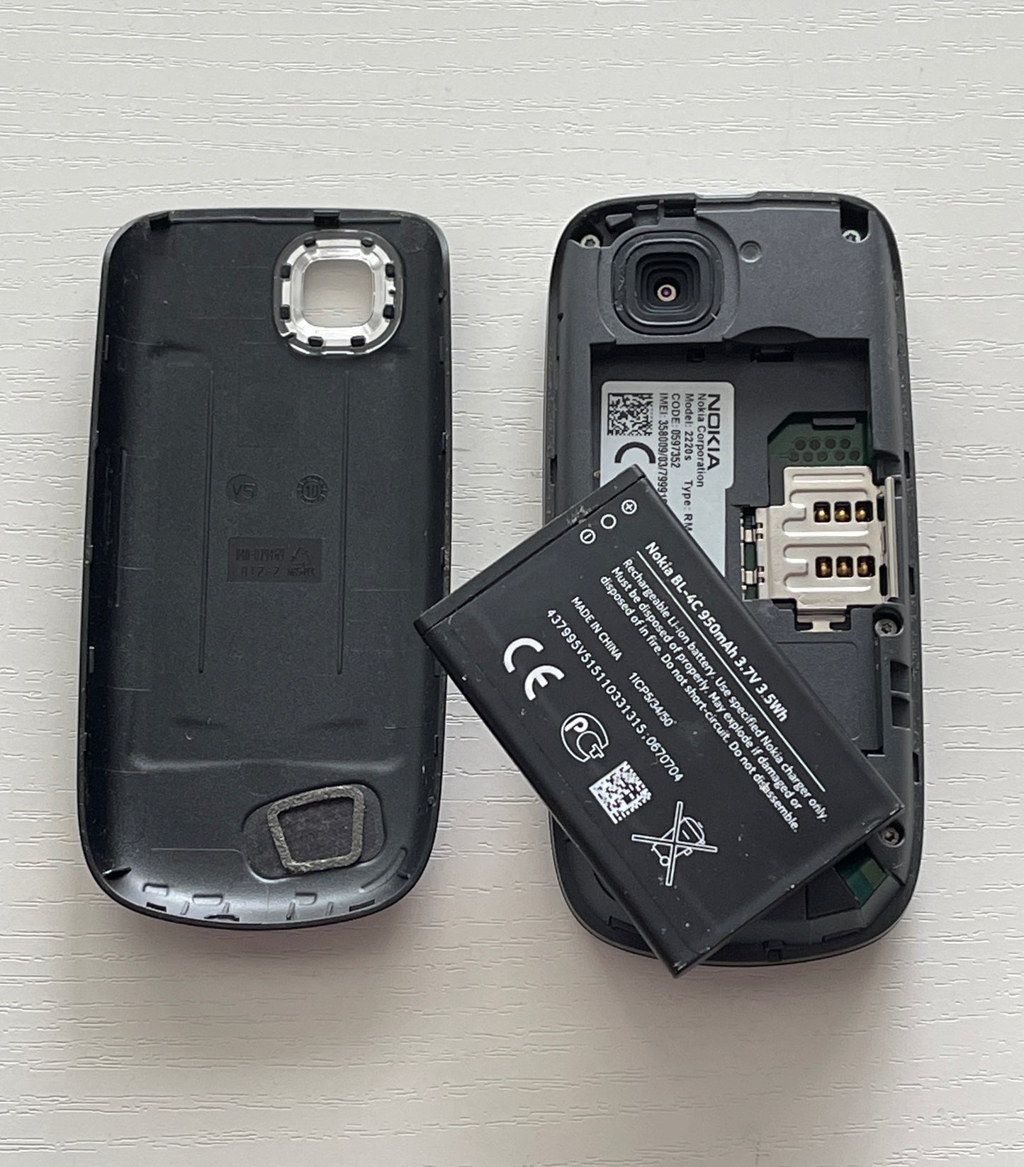 NOKIA 2220 Slide