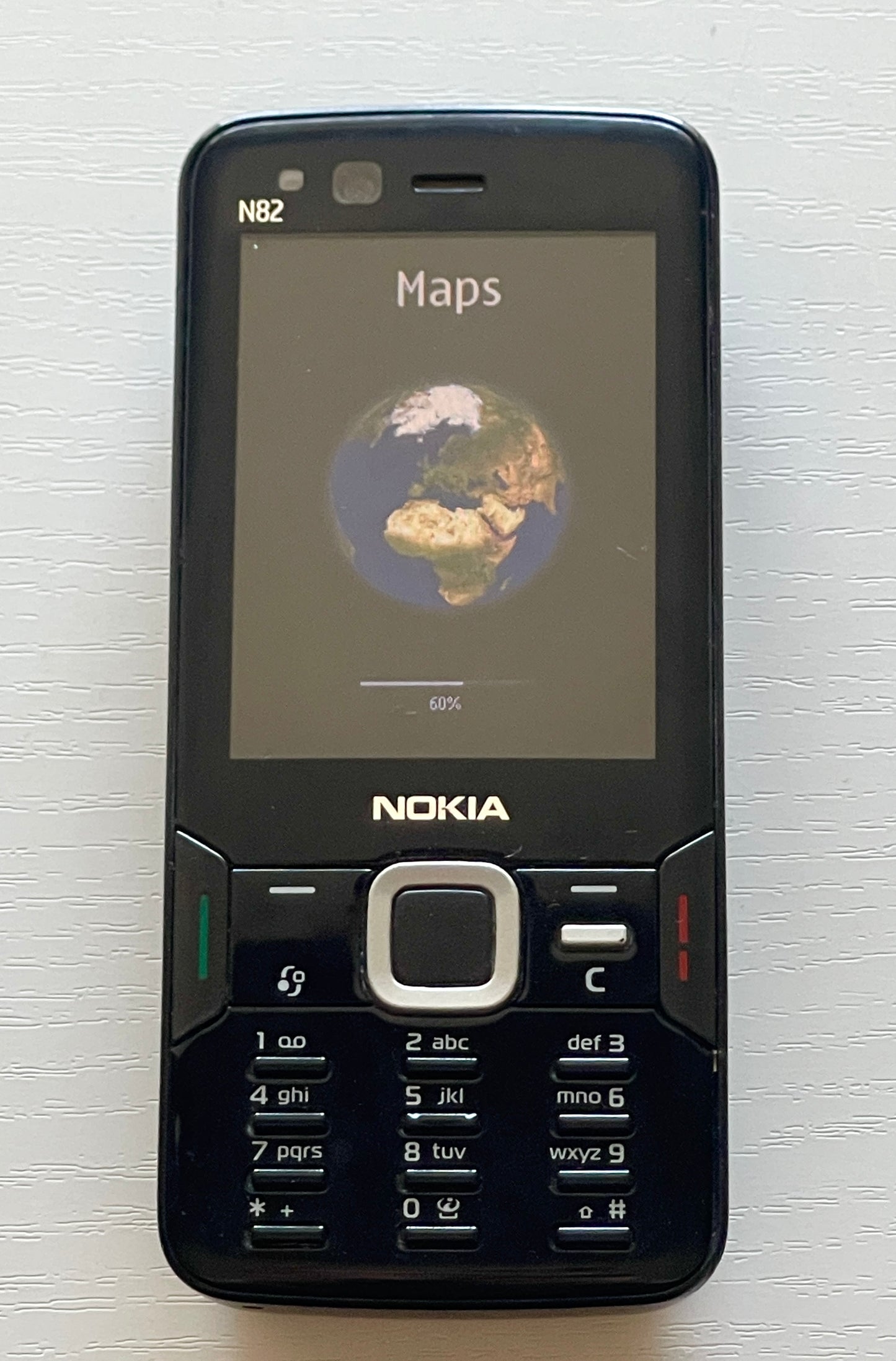 NOKIA N82