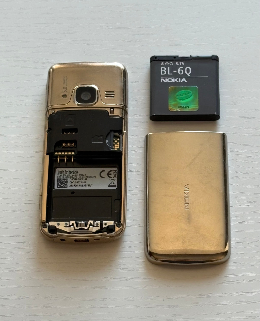 NOKIA 6700 Gold