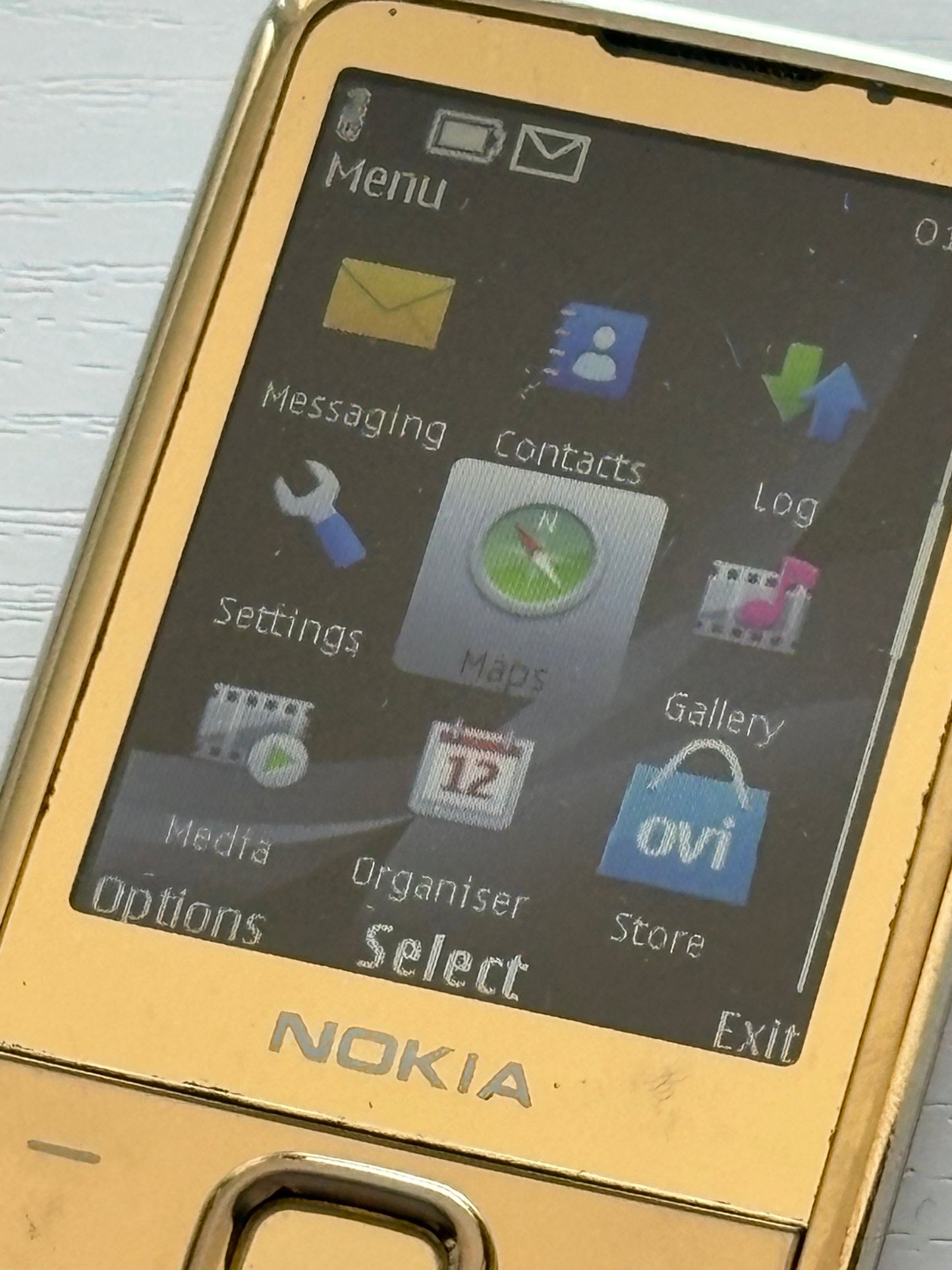 NOKIA 6700 Gold