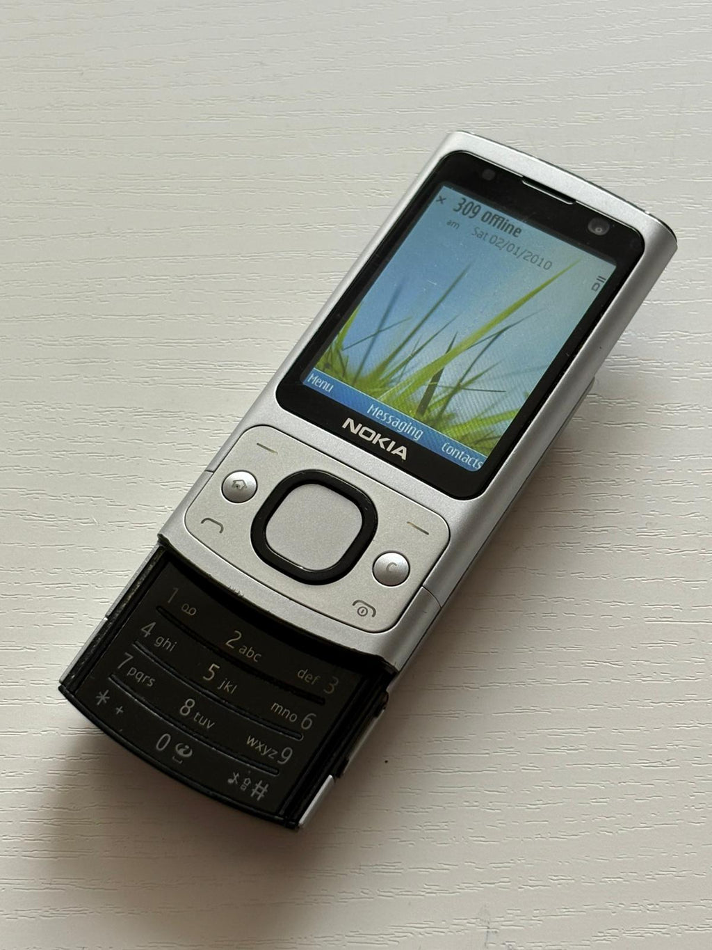 Nokia 6700 Slide