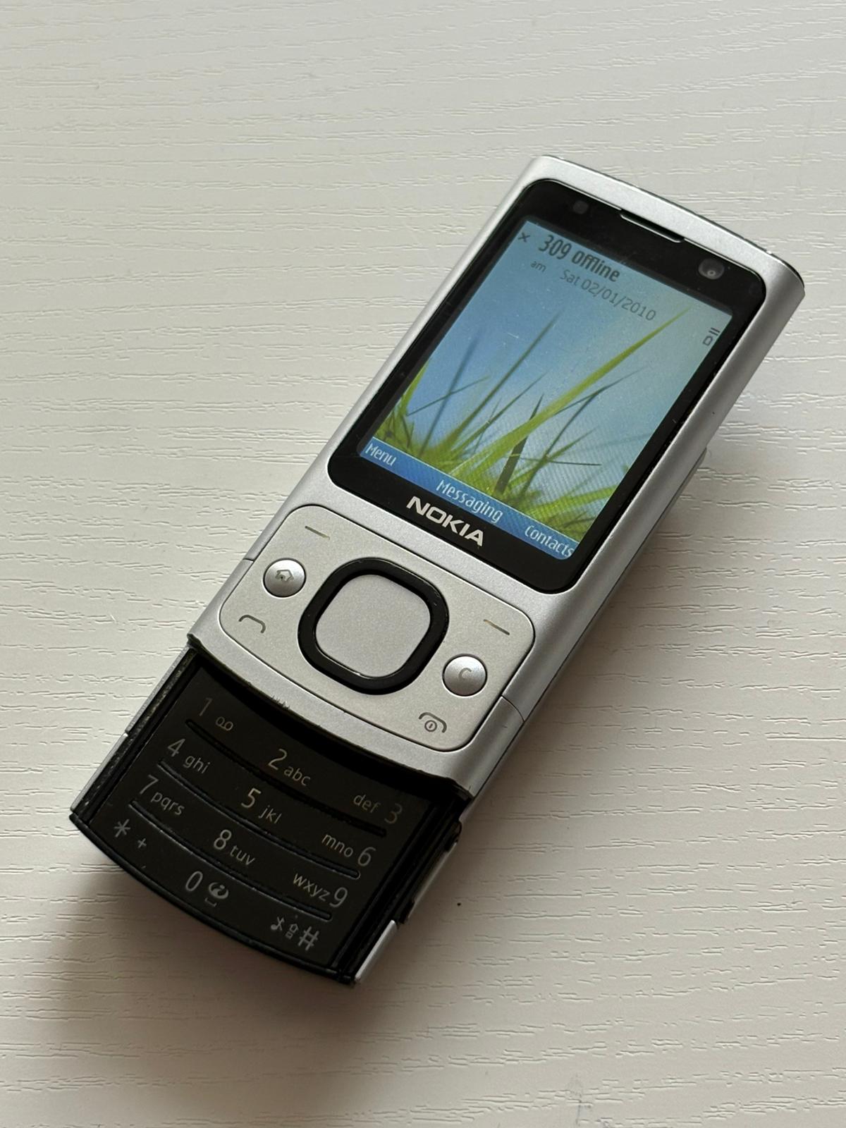 Nokia 6700 Slide