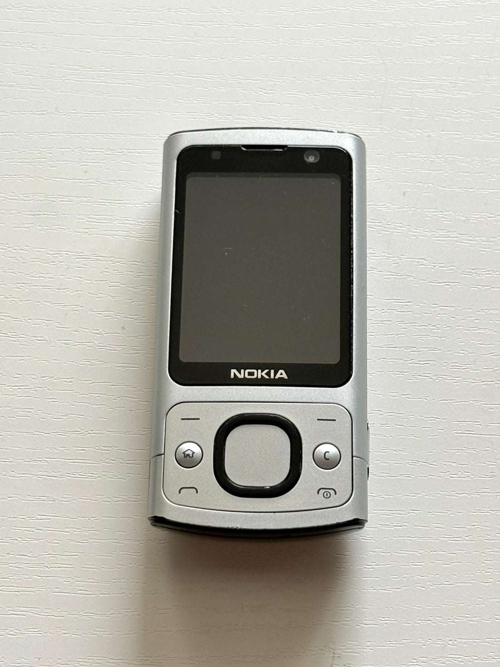 Nokia 6700 Slide