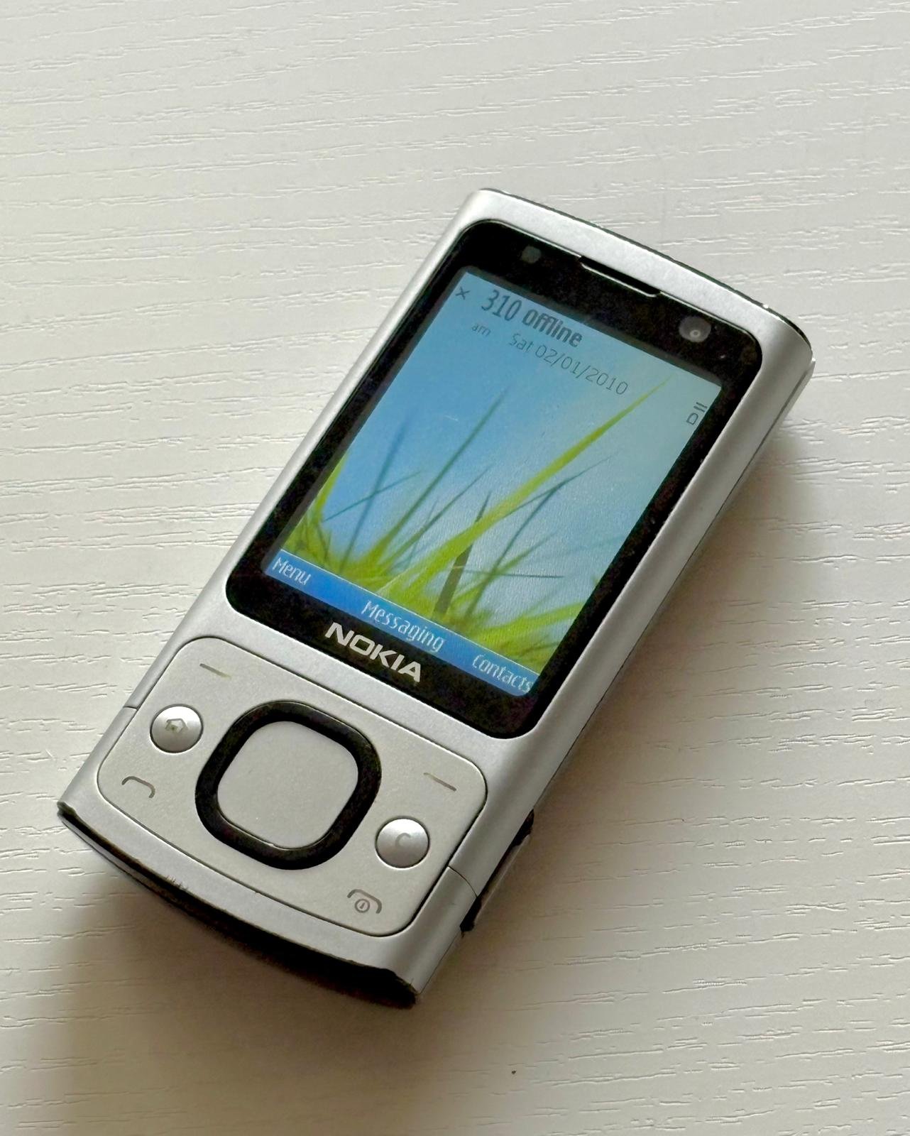Nokia 6700 Slide